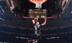 米兰登录入口-霍勒迪末节接管比赛，凯尔特人击溃魔术