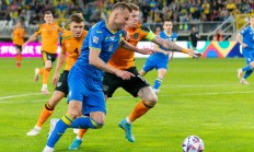 米兰体育app-欧预赛疑似黑幕浮现，比赛虚伪现象频发