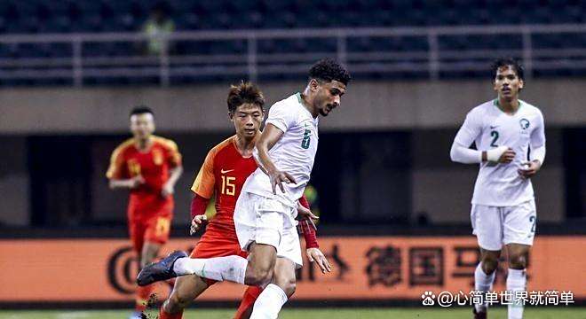 关于南安普顿在主场战平狼队，力保英超联赛前十名位置的信息