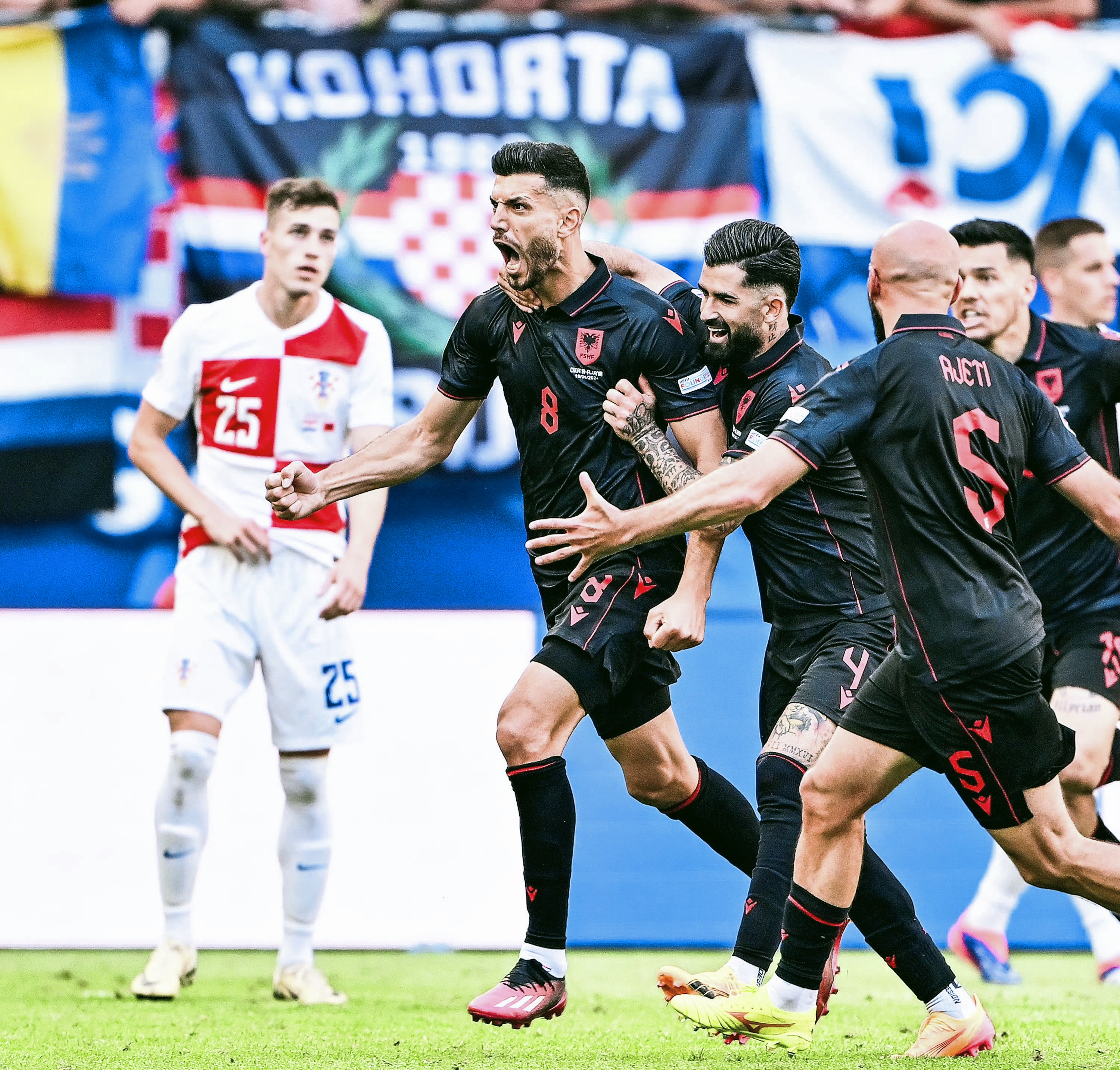 包含克罗地亚备战欧洲预选赛关键之战的词条