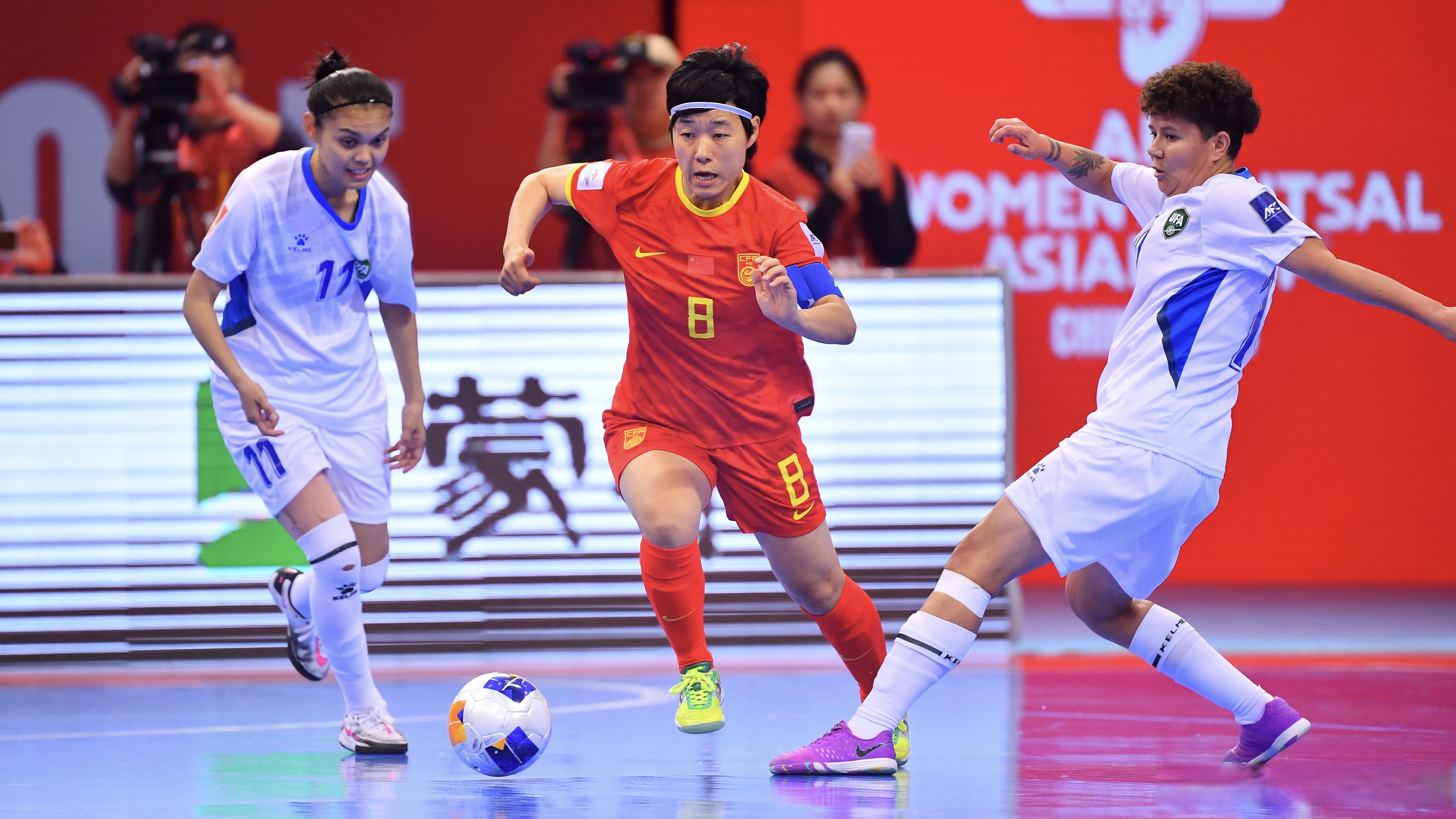 包含国际足联杯赛焦点战打响,中国队团结一致的词条 包含国际足联杯赛焦点战打响,中国队团结一致的词条