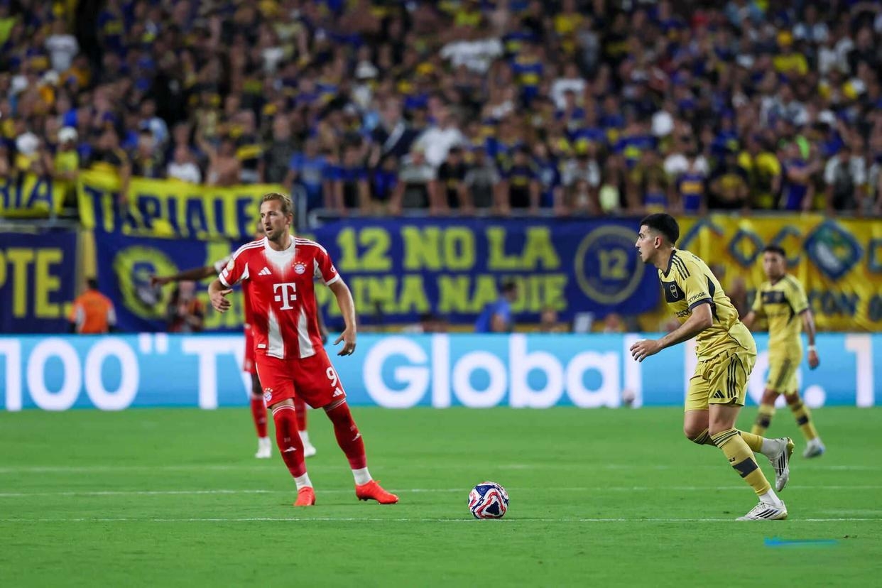 拜仁慕尼黑客场征战,豪取三分的简单介绍 拜仁慕尼黑客场征战,豪取三分的简单介绍