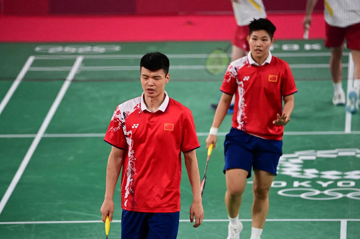 包含日本队险胜印度队，黄鸭组合统治全场的词条