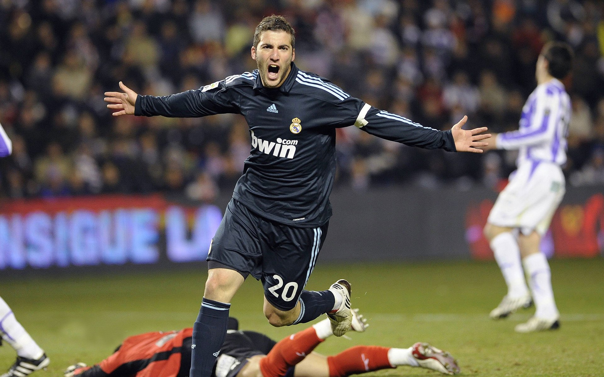 字母哥全场最佳无争议，广厦队终结北京队