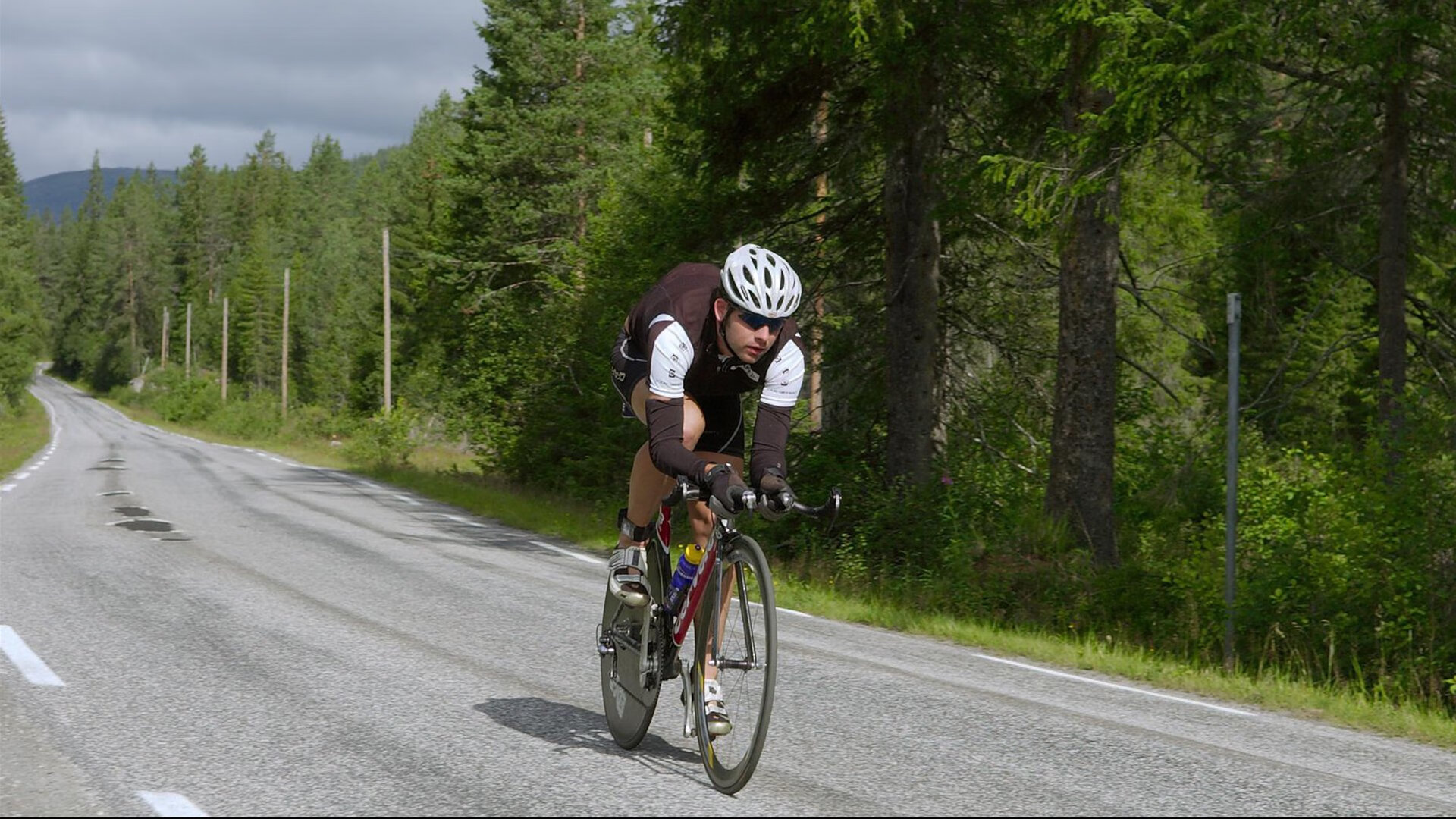 亚洲铁闸的觉醒日，富安健洋爆发，塞内加尔战术制霸瑞士
