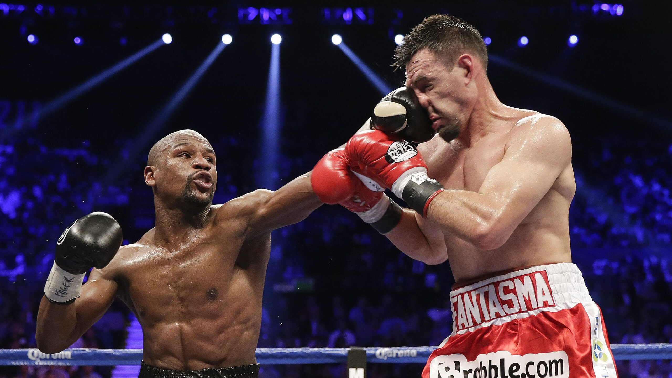 劳塔罗一锤定音，摩纳哥强势晋级送别黄色潜水艇