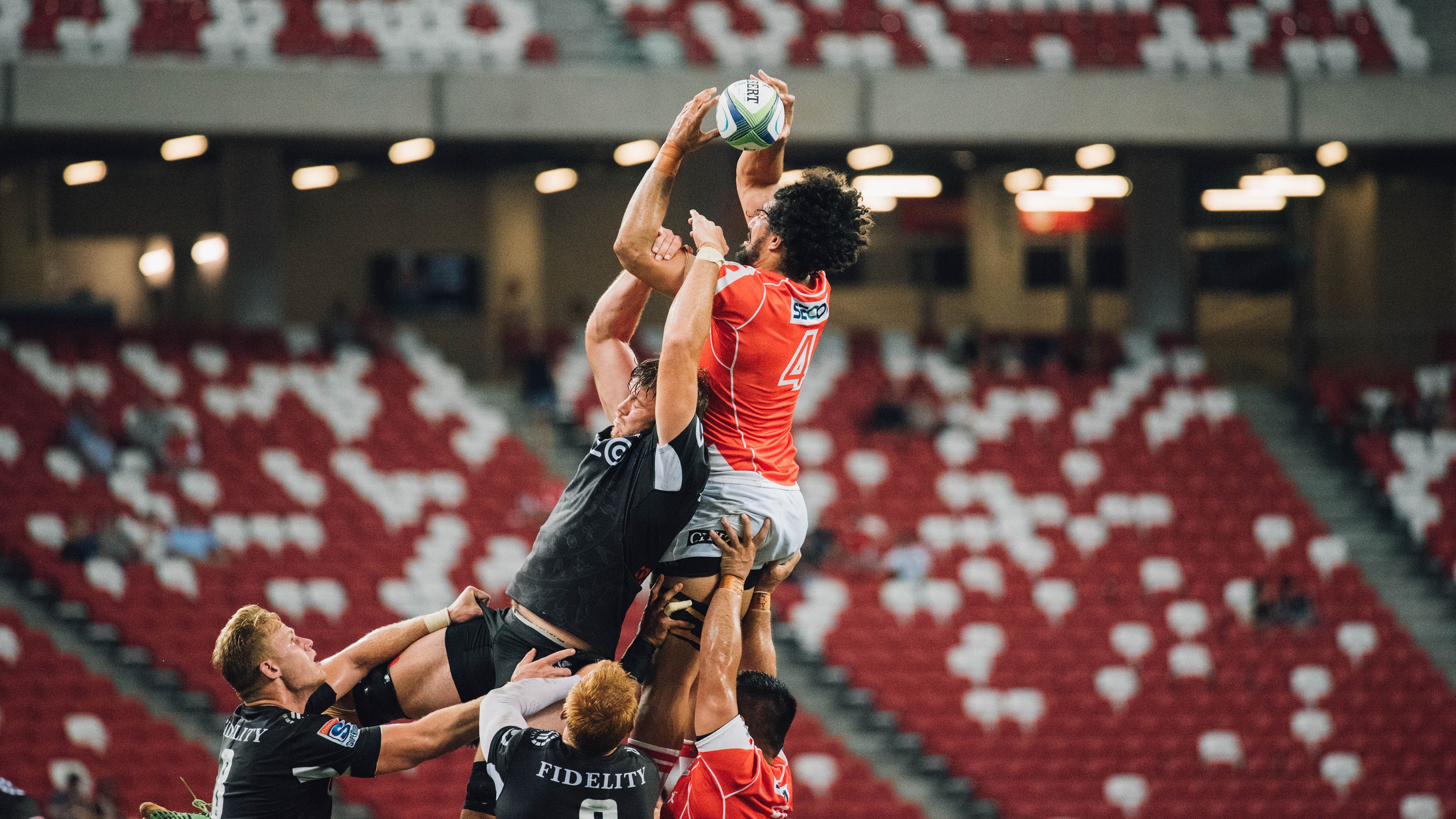 快船完胜吉林队，伦纳德惊艳四座，一场跨越太平洋的篮球对话